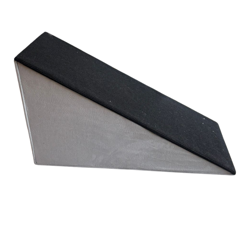 Rampa Para Mascotas Con Casa Integrada 50 Cm De Alto Color Gris-negro